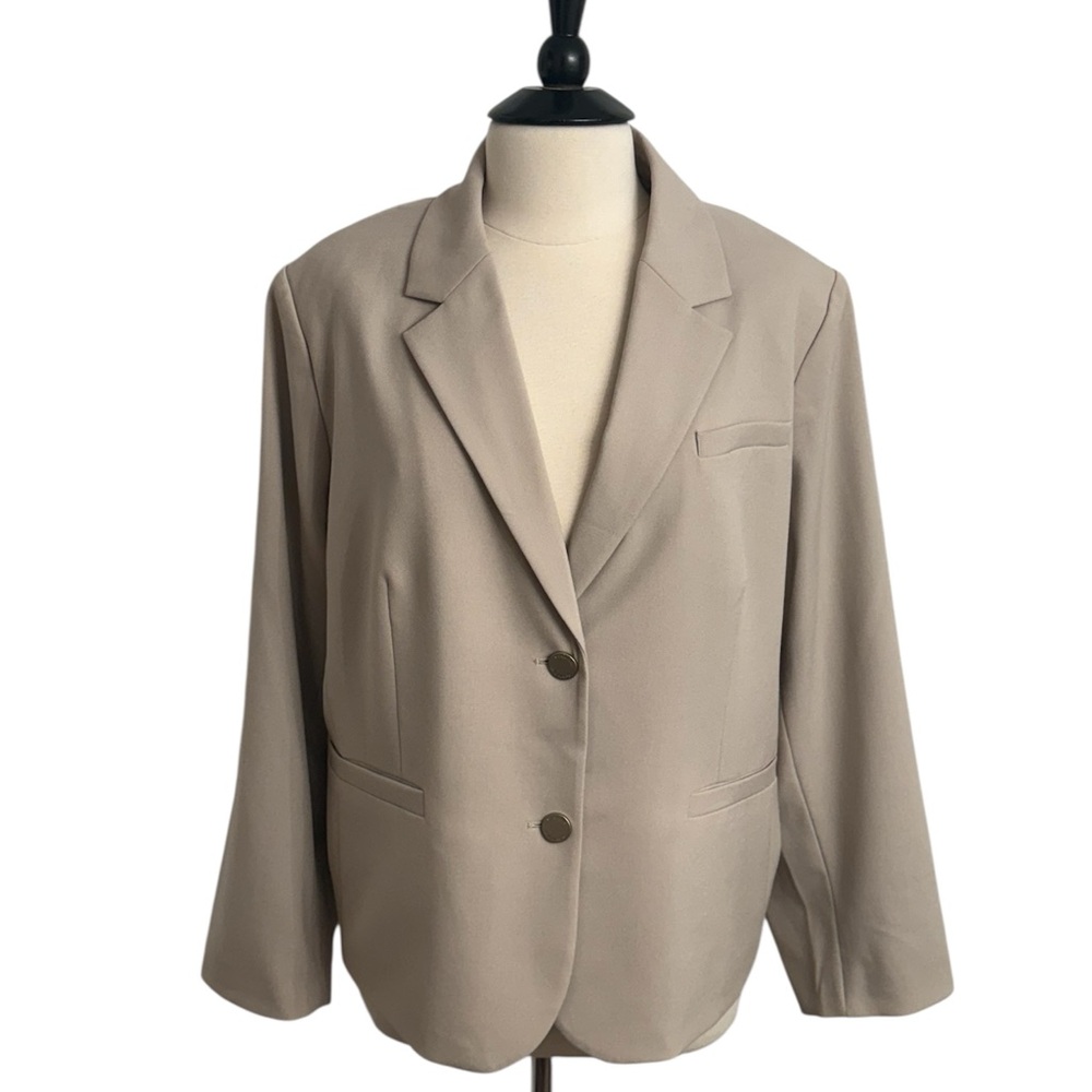 Calvin Klein Women's Long Sleeve, Fully Lined, Single Breast Blazer Tan, Size 3X